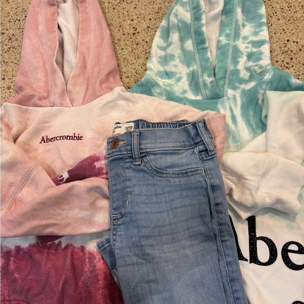 Bundle - Abercrombie Kids Teal/White & Pink/White hoodie w/light blue jeans